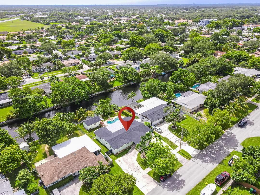 Real estate property located at 7520 98th Ct, Miami-Dade County, HEFTLER HOMES SUNSET PARK, Miami, FL