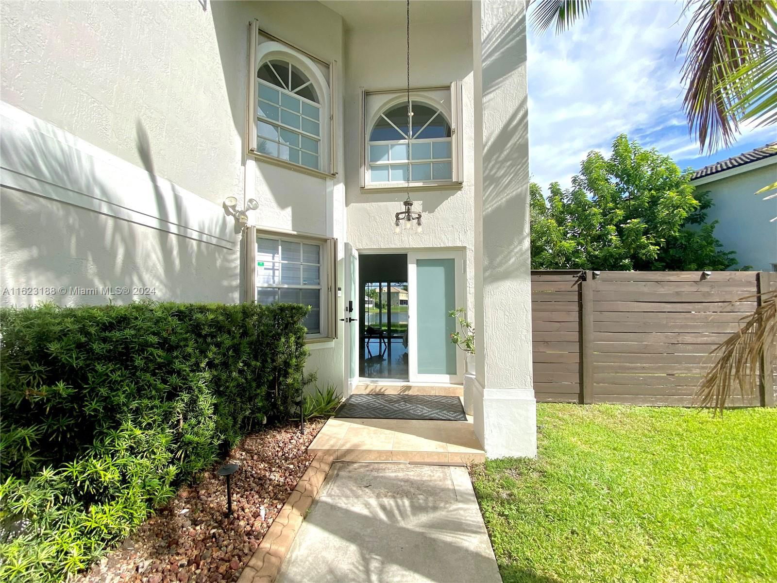 Real estate property located at 480 203rd Ave, Broward County, CRYSTAL POINTE, Pembroke Pines, FL