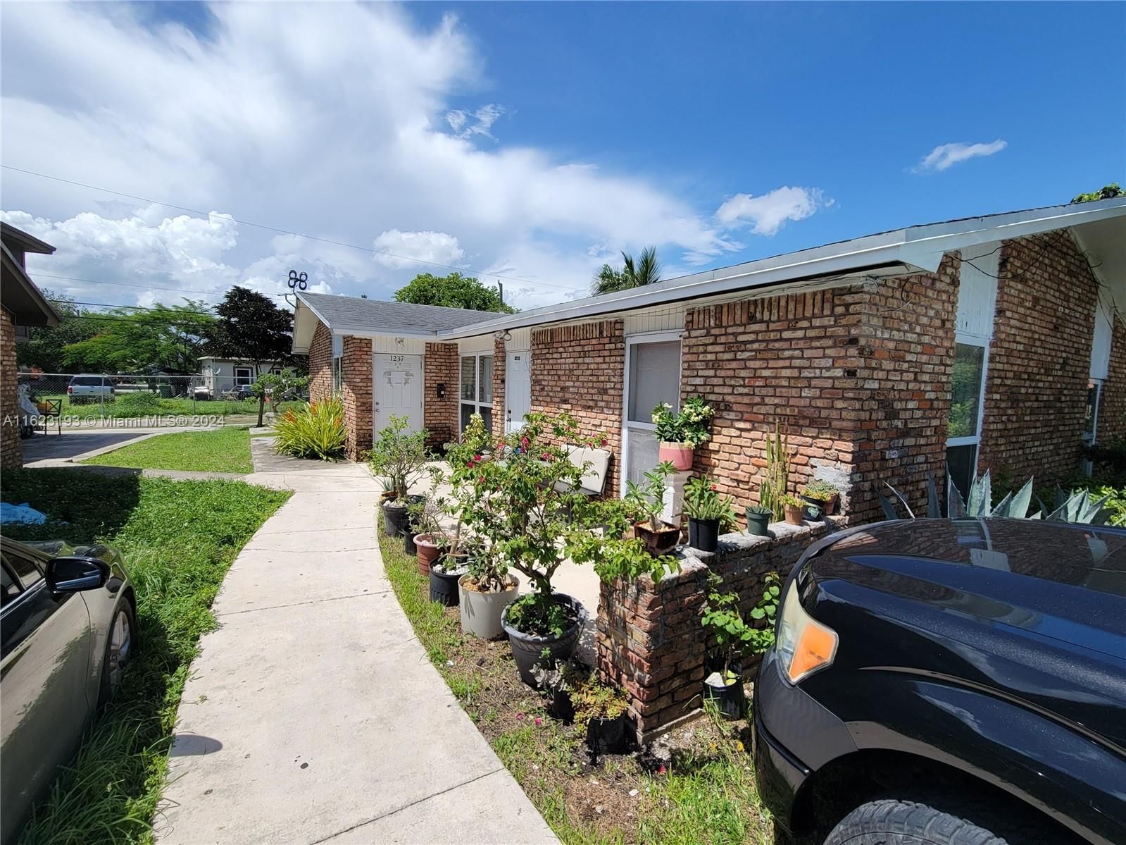 Real estate property located at 1235 12th St, Miami-Dade County, REDONDO, Homestead, FL