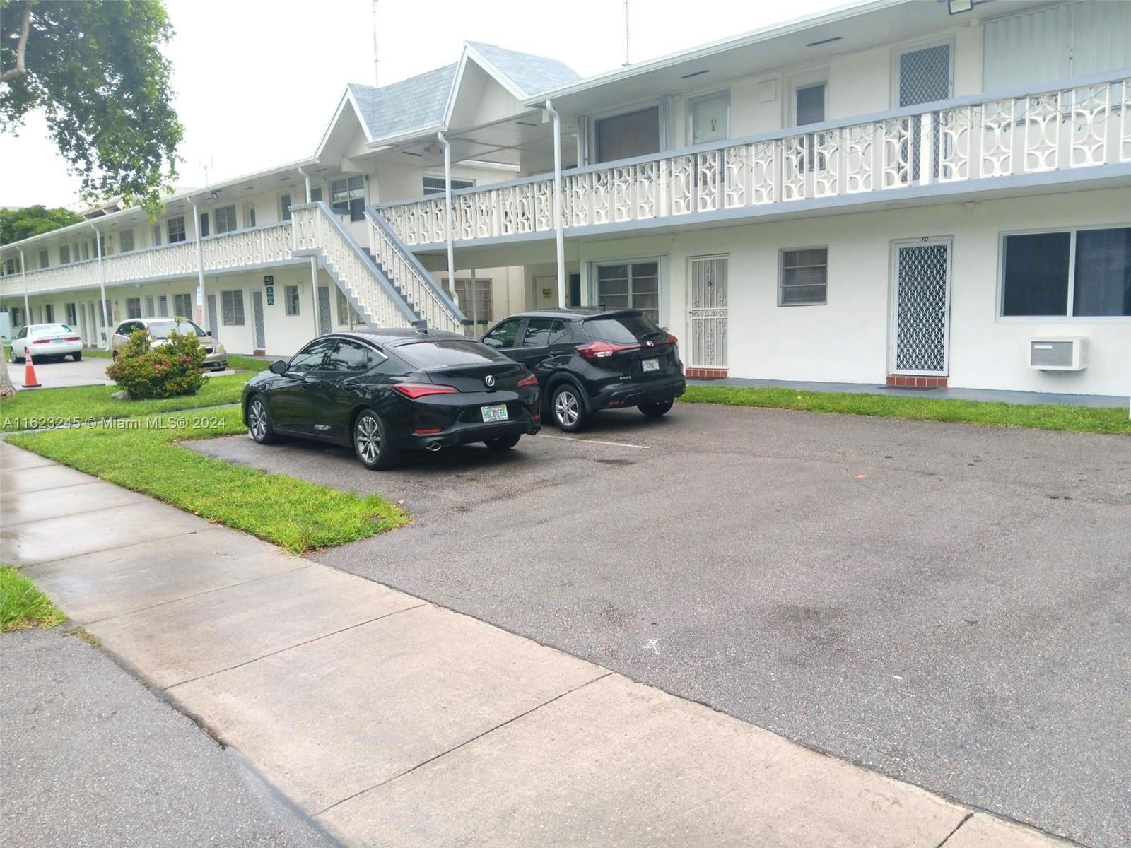 Real estate property located at 101 204th St #5, Miami-Dade County, RO-MONT GARDENS ANDOVER A, Miami Gardens, FL