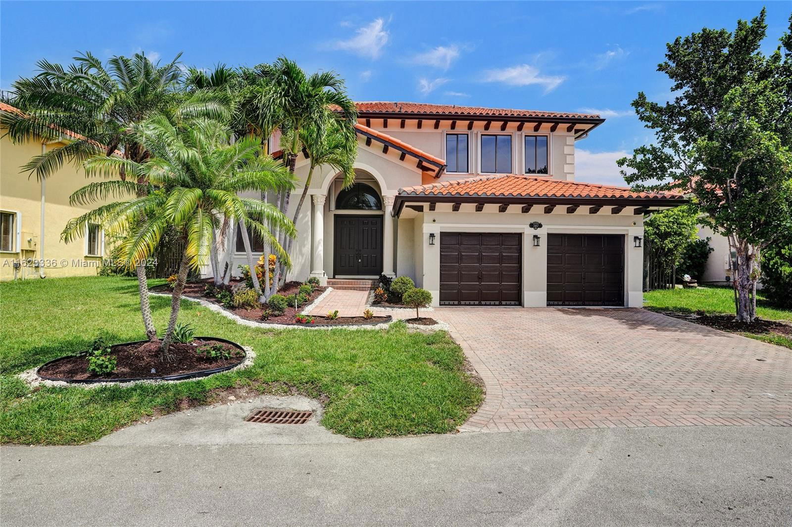 Real estate property located at 7467 189th St, Miami-Dade County, CUTLER CAY, Cutler Bay, FL