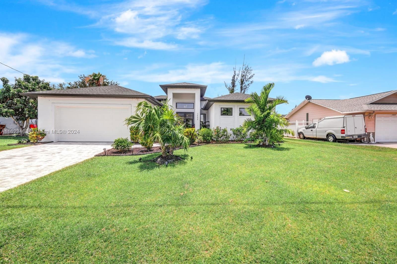 Real estate property located at 1924 3rd Terrace, Lee County, Cape Coral, Cape Coral, FL