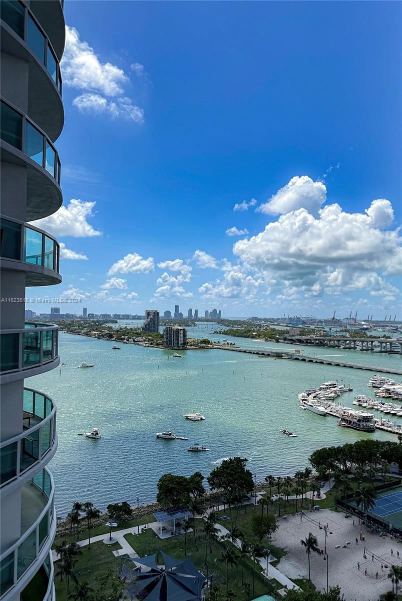 Real estate property located at 1800 Bayshore Dr #2311, Miami-Dade County, 1800 CLUB CONDO, Miami, FL