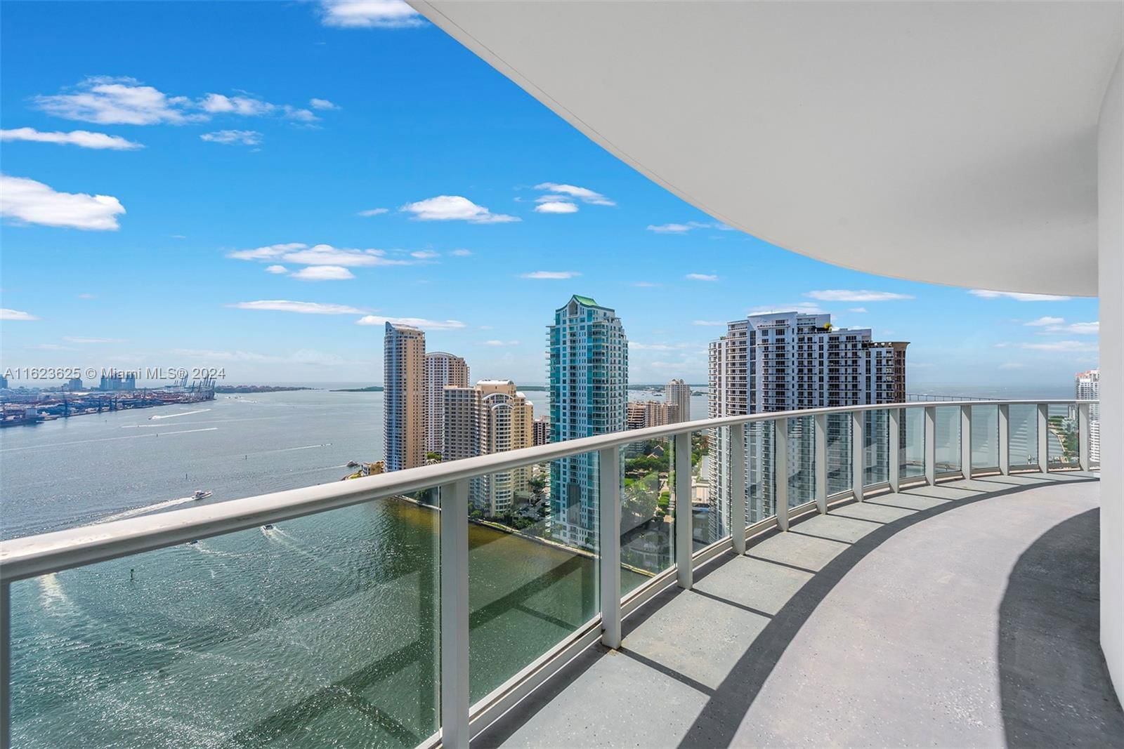 Real estate property located at 300 Biscayne Blvd T-2910, Miami-Dade County, MET 1 CONDO, Miami, FL