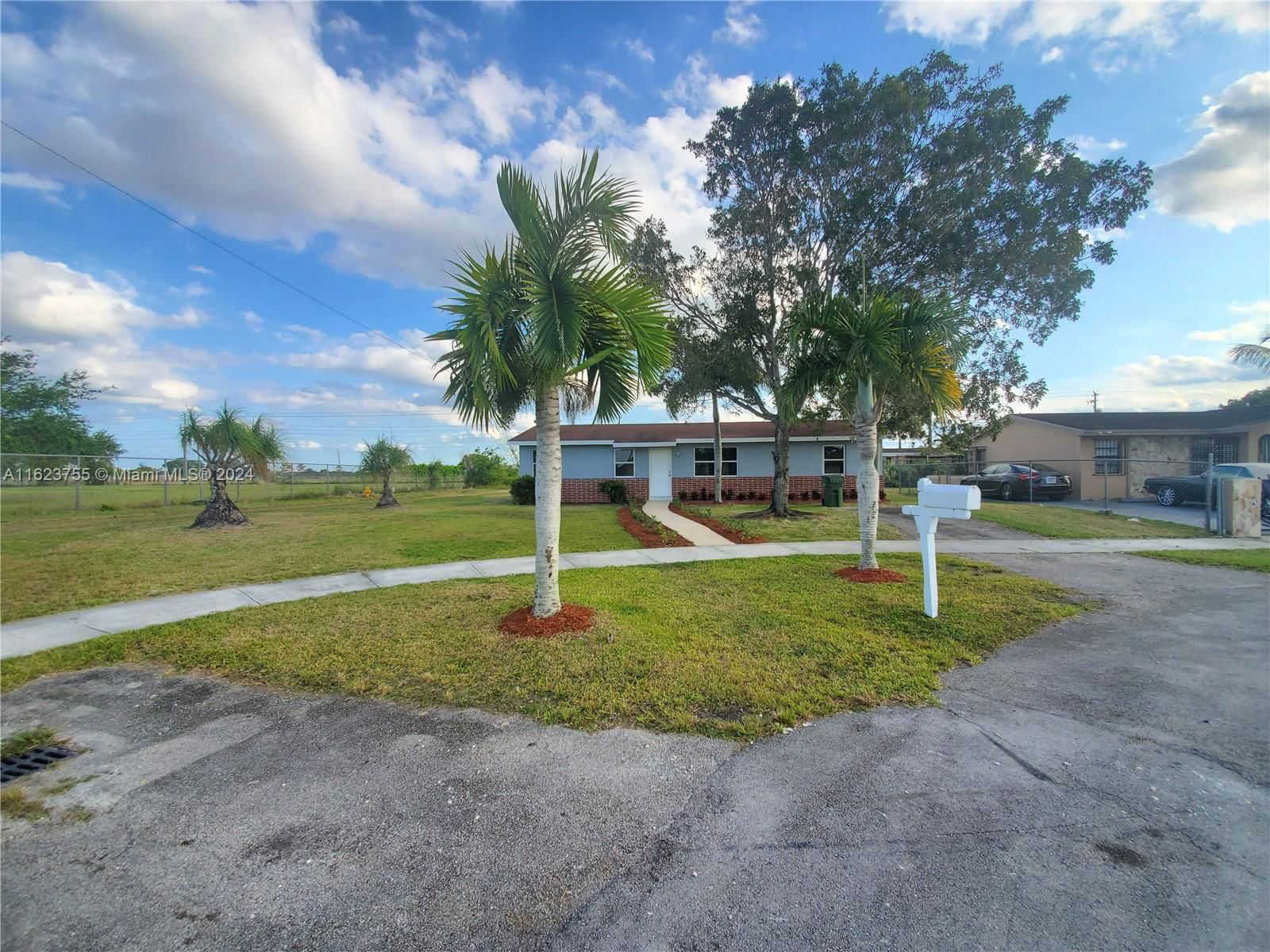 Real estate property located at 1604 7th St, Miami-Dade, AVOCADO VILLAS, Homestead, FL