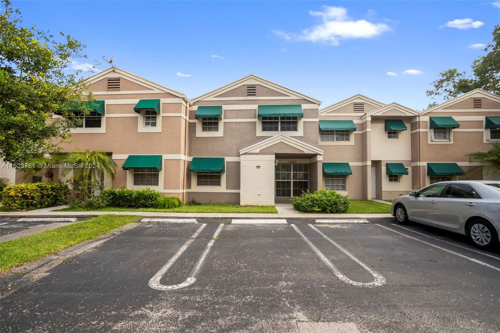 Real estate property located at 12261 Lake Loop Rd, Broward County, FLAMINGO GARDENS PHASE FO, Cooper City, FL