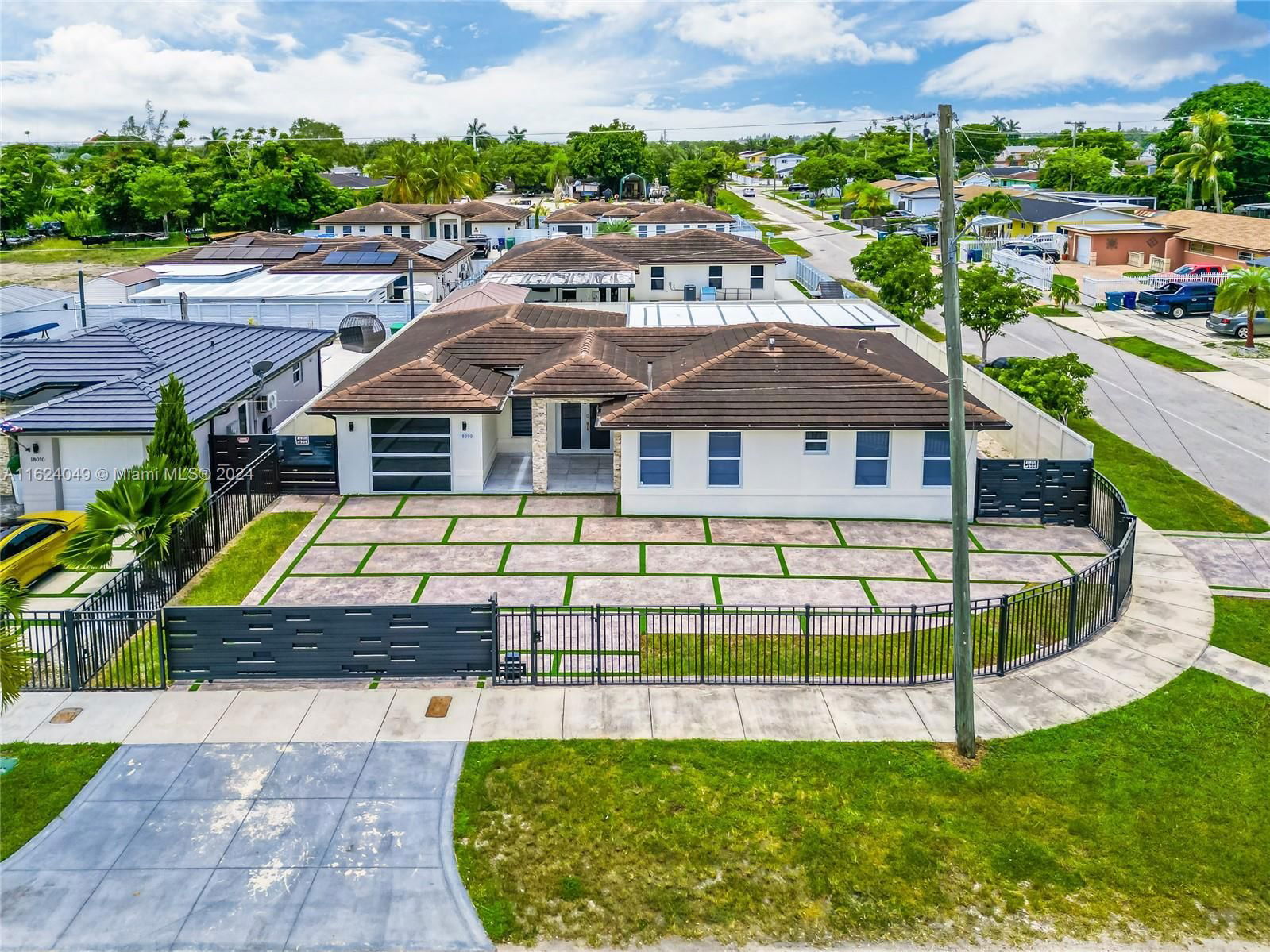 Real estate property located at 18000 110th Ave, Miami-Dade County, GLENDOLYN SUBDIVISION, Miami, FL