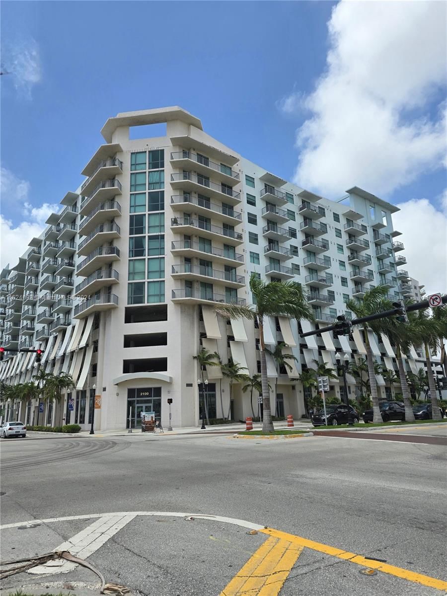 Real estate property located at 140 Dixie Hwy TH105, Broward County, HOLLYWOOD STATION RES CON, Hollywood, FL