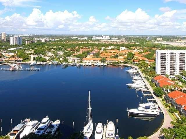 Real estate property located at 21055 Yacht Club Dr #2204, Miami-Dade, SOUTH TOWER AT THE POINT, Aventura, FL