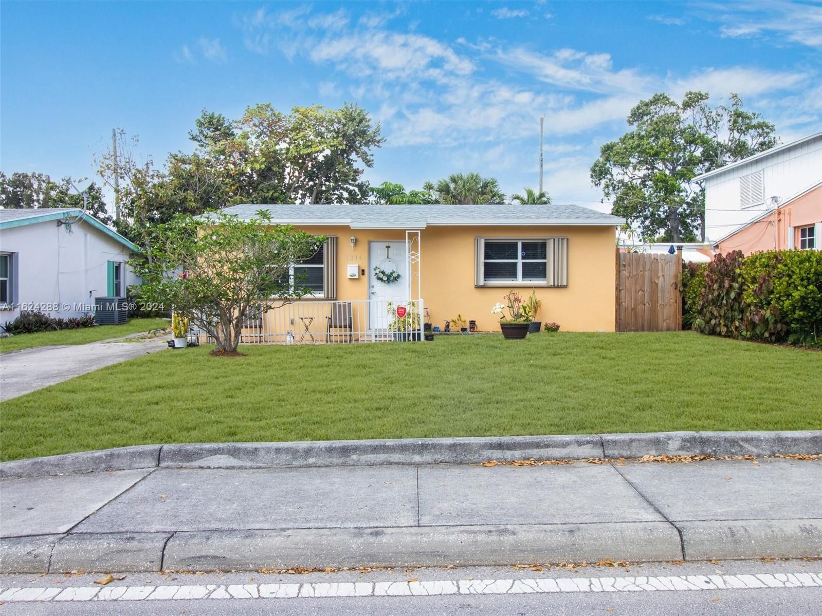 Real estate property located at 1334 23rd St, Palm Beach County, MONROE HEIGHTS, Riviera Beach, FL