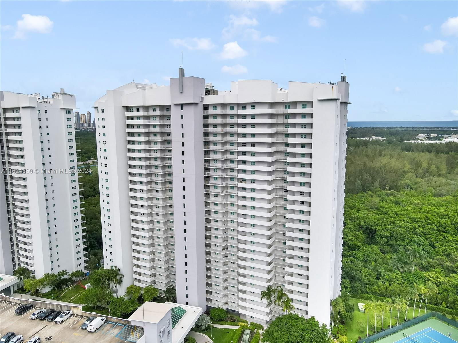 Real estate property located at 14951 Royal Oaks Ln #1604, Miami-Dade, THE OAKS I CONDO, North Miami, FL