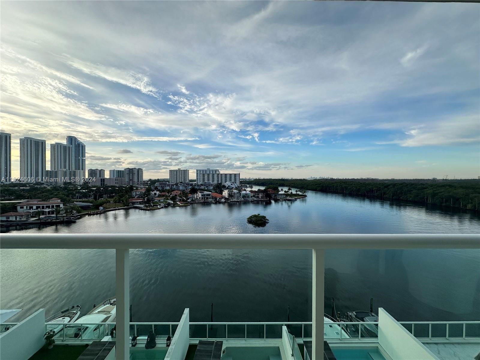 Real estate property located at 400 Sunny Isles Blvd #905, Miami-Dade, 400 SUNNY ISLES CONDO WES, Sunny Isles Beach, FL