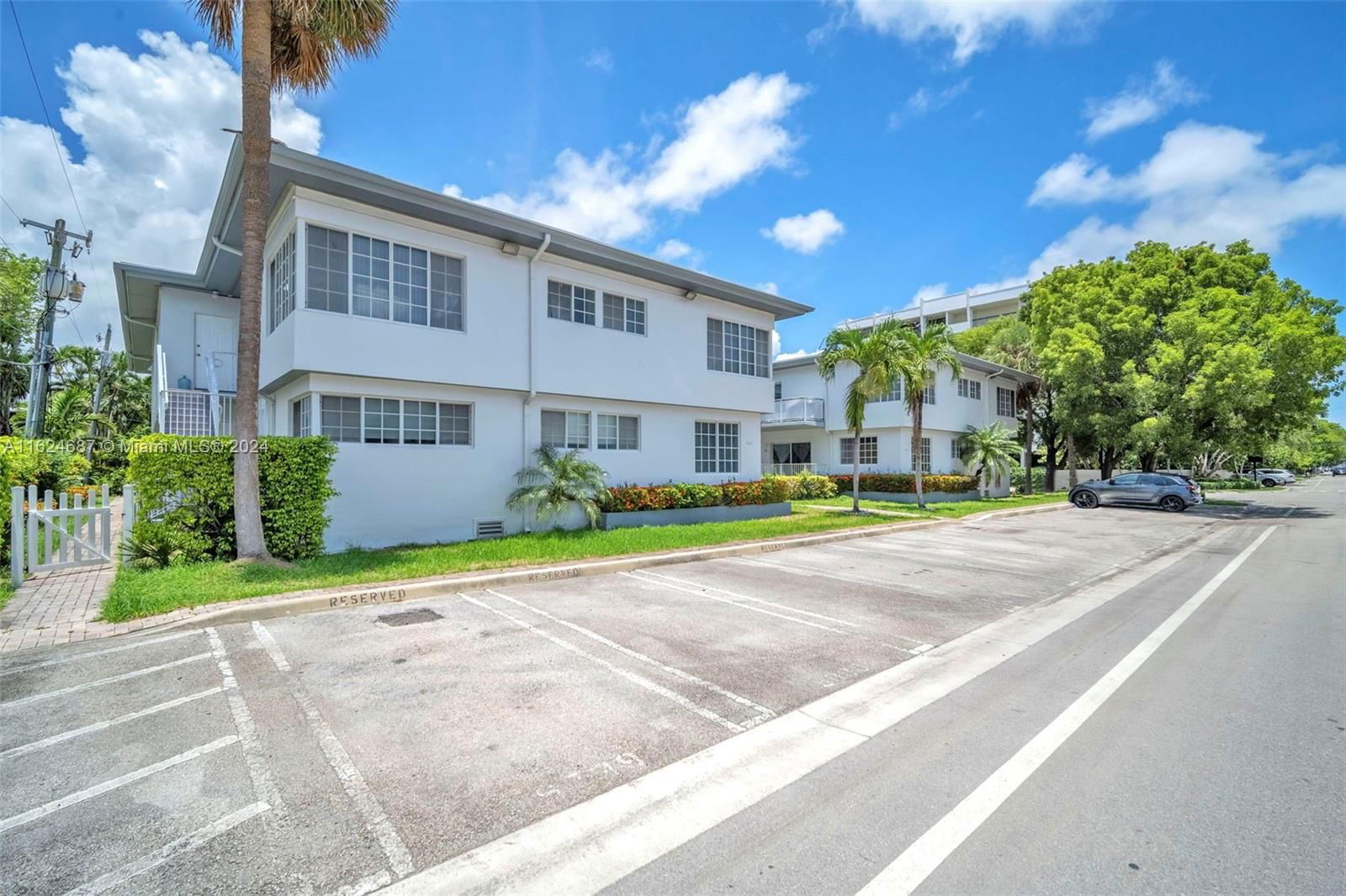 Real estate property located at 9280 Bay Harbor Ter #6, Miami-Dade, SOUTHERN STAR CONDO, Bay Harbor Islands, FL