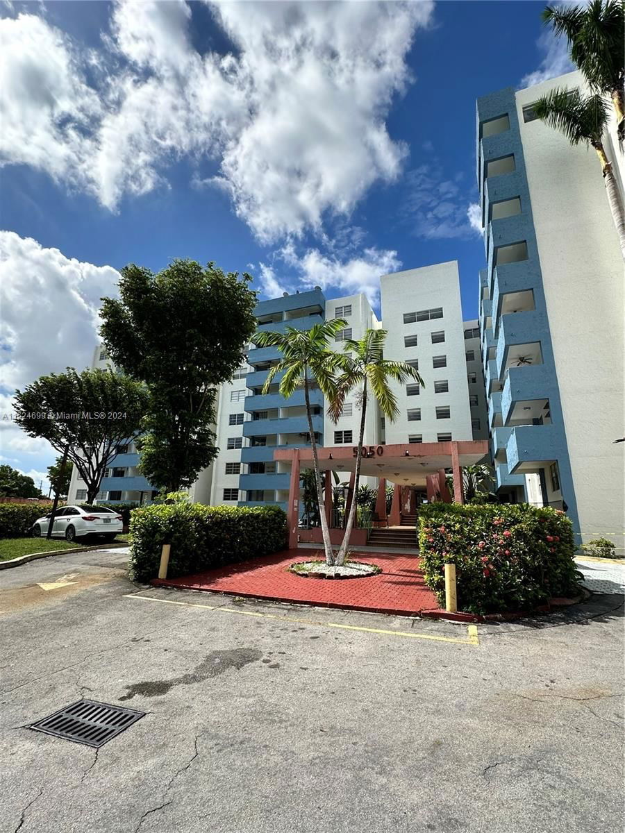 Real estate property located at 5050 7th St #707, Miami-Dade County, 5050 CONDO, Miami, FL