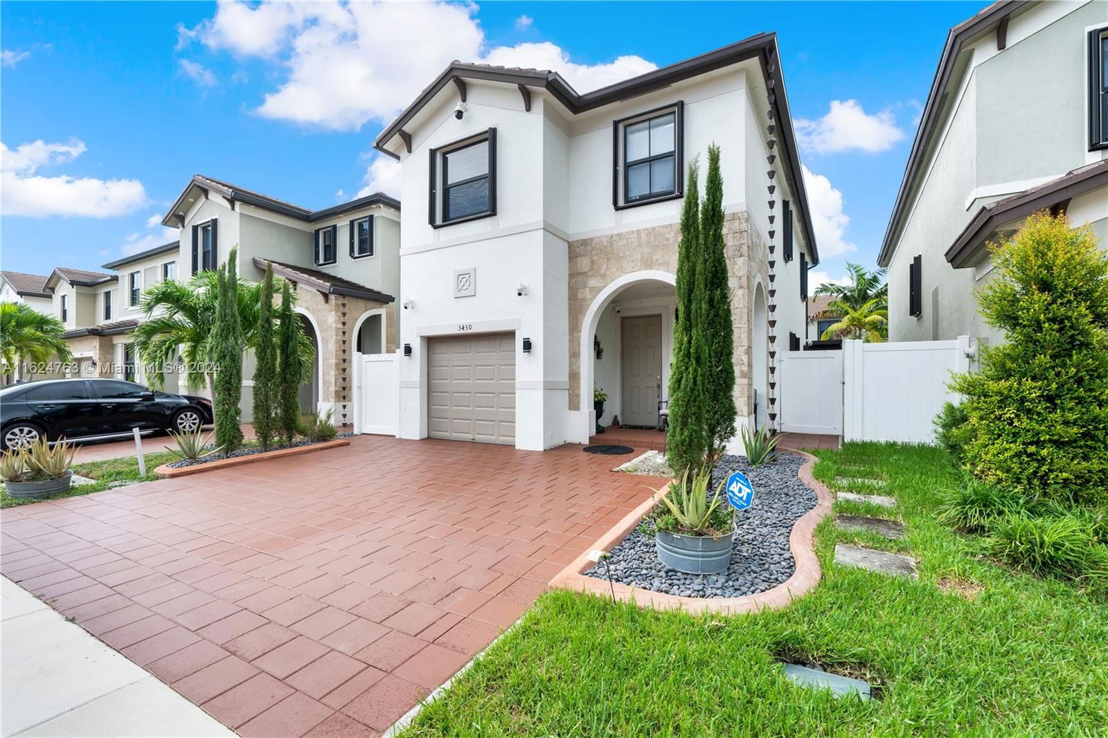 Real estate property located at 3430 108th St, Miami-Dade, AQUABELLA NORTH, Hialeah, FL