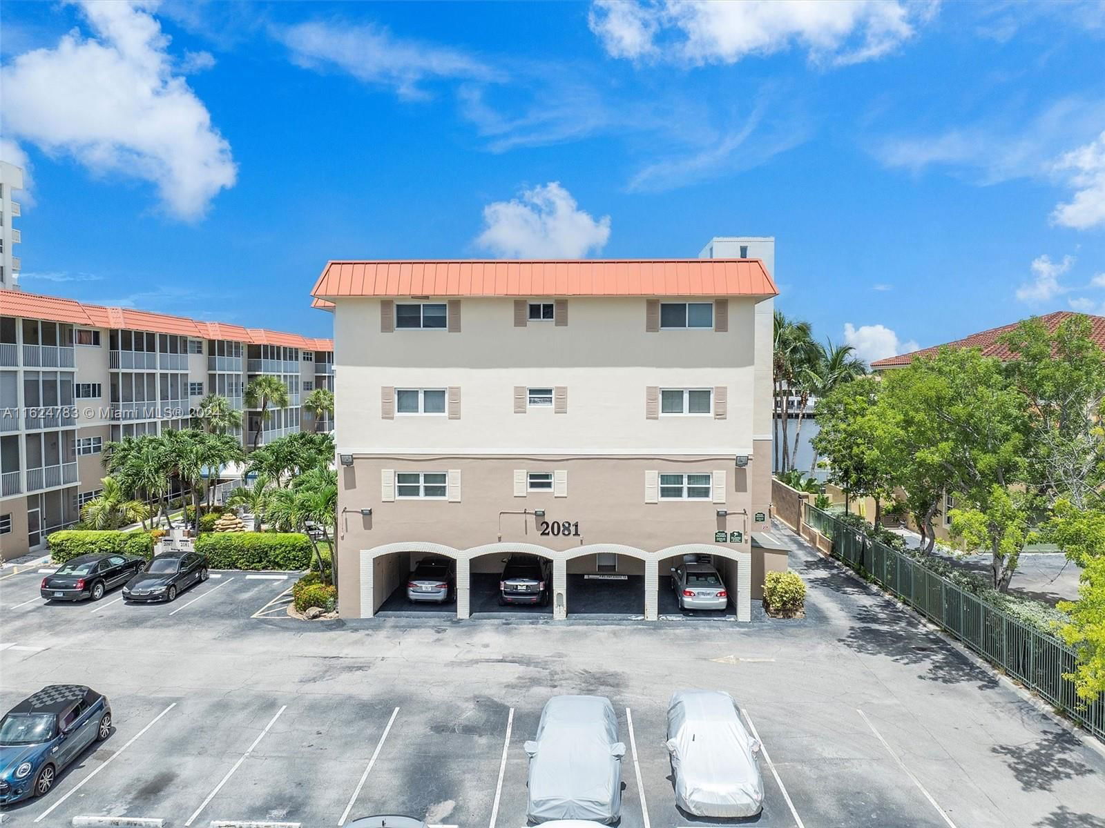 Real estate property located at 2081 Ocean Dr #207, Broward County, RIVIERA APTS A INC OF HAL, Hallandale Beach, FL