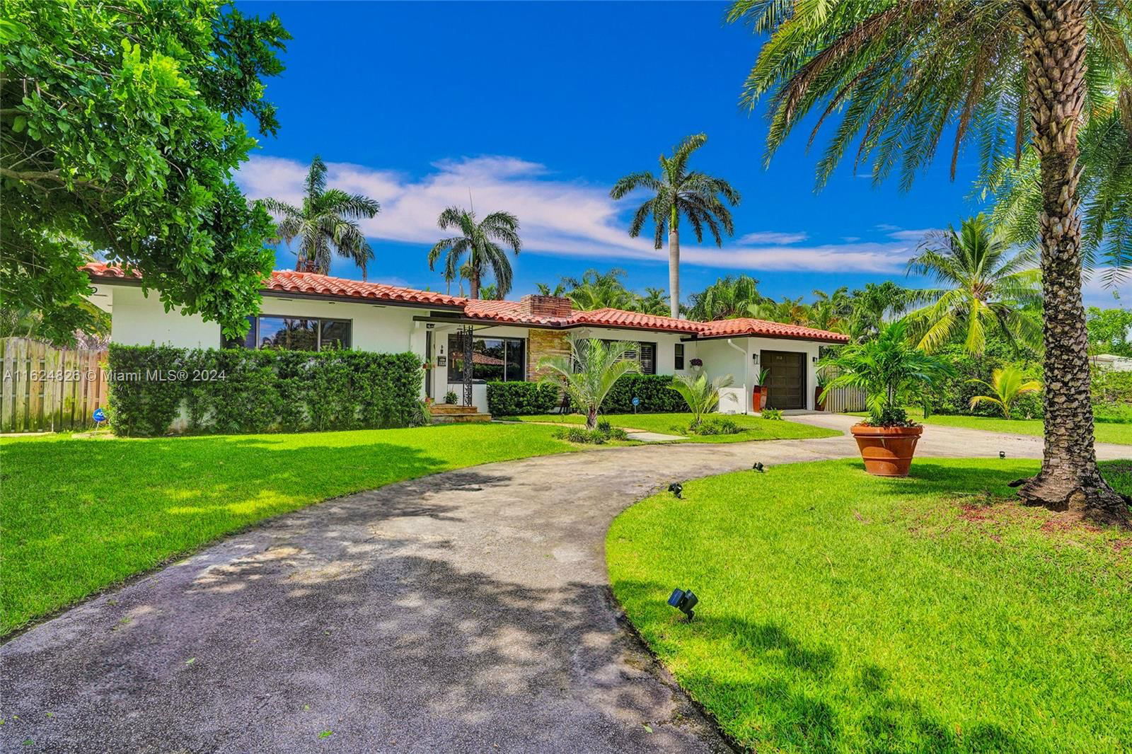 Real estate property located at 1028 Jefferson St, Broward County, HOLLYWOOD LAKES SECTION, Hollywood, FL