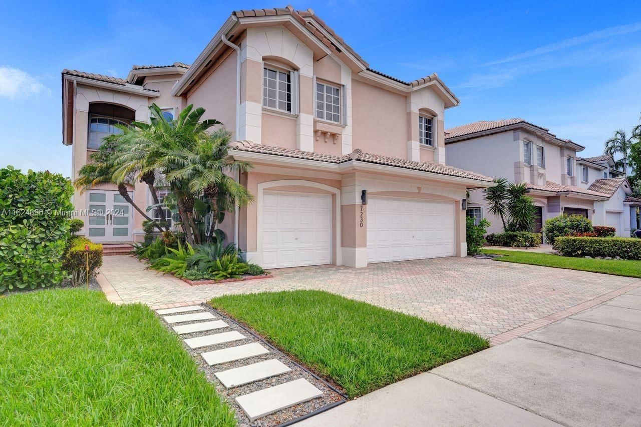 Real estate property located at 7230 109th Ct, Miami-Dade County, DORAL ISLES ST CROIX, Doral, FL