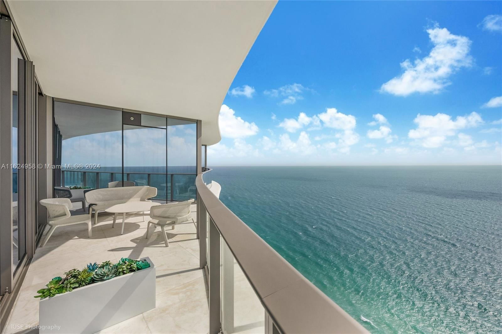 Real estate property located at 15701 Collins Ave #4303, Miami-Dade County, 15701 COLLINS CONDO, Sunny Isles Beach, FL