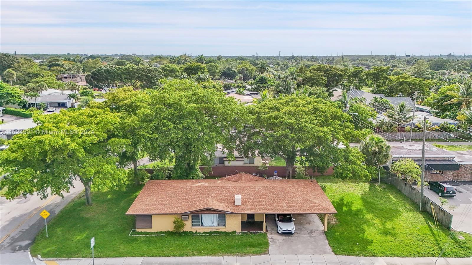 Real estate property located at 3317 Andrews Ave, Broward, SLEEPY RIVER ACRES, Oakland Park, FL