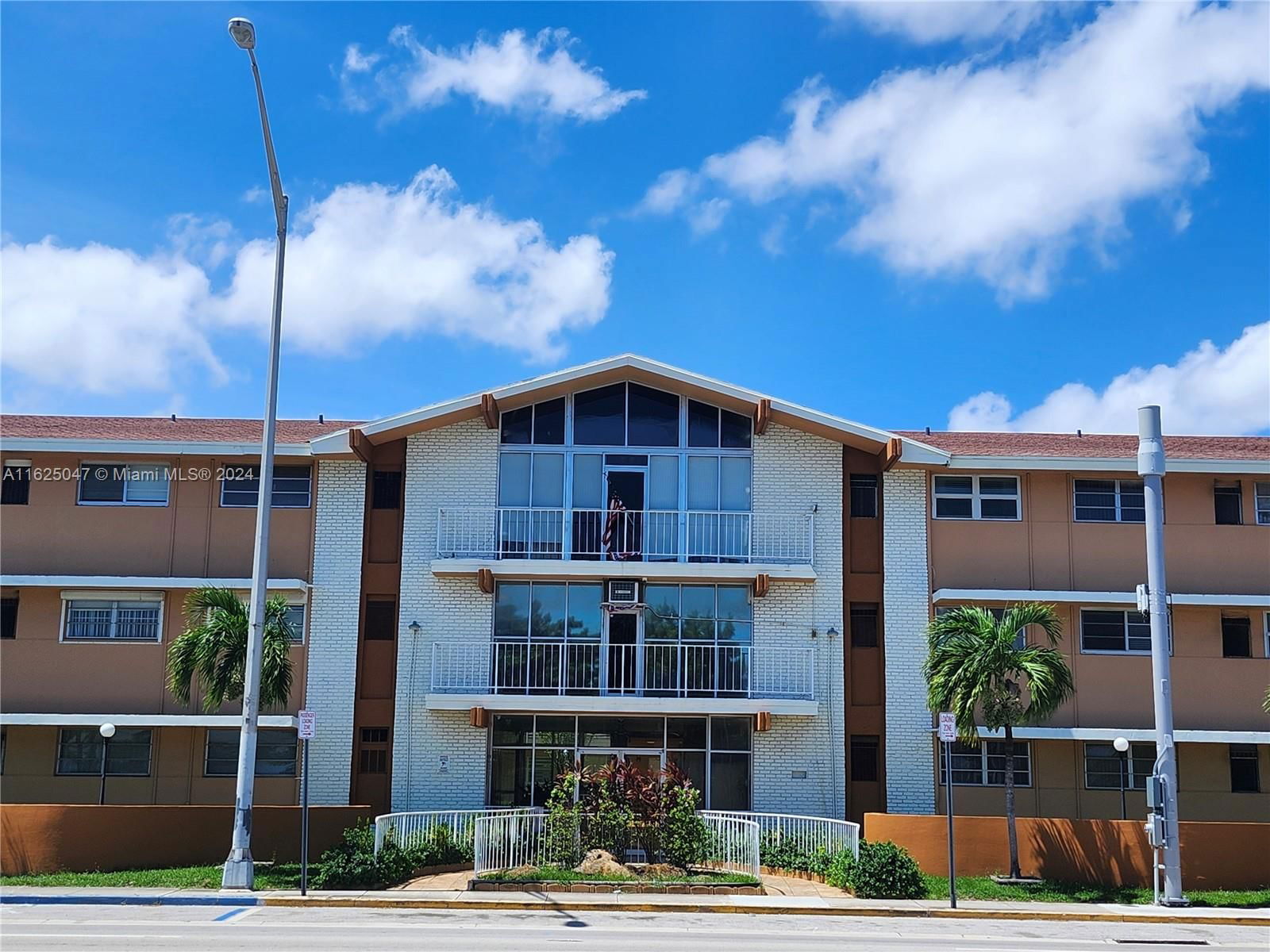 Real estate property located at 3881 Flagler St #327, Miami-Dade, 3881 WEST FLAGLER CONDO, Miami, FL