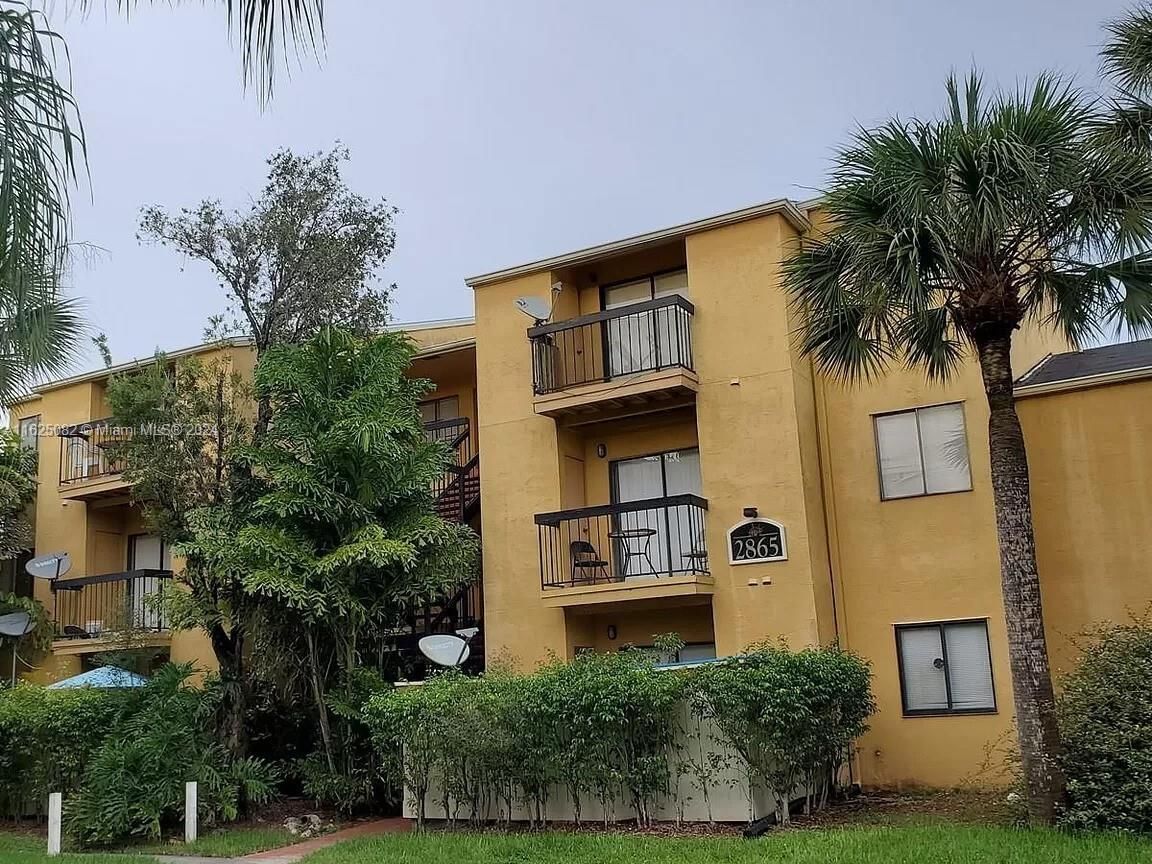 Real estate property located at 2865 Winckler Ave #406, Lee, Village Creek, Fort Myers, FL