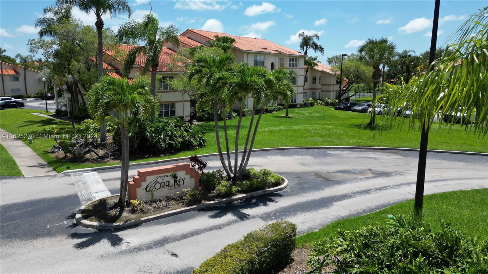 Real estate property located at 3420 Pinewalk Dr N #717, Broward County, CORAL KEY CONDO, Margate, FL