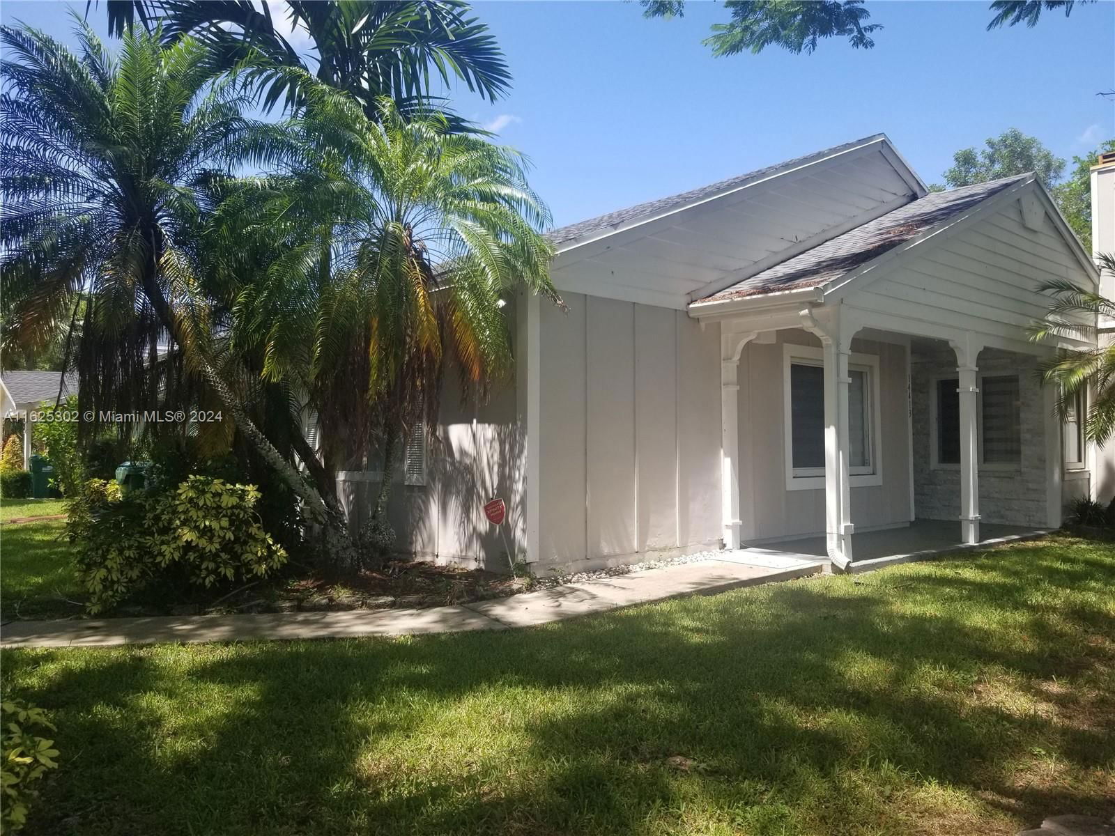 Real estate property located at 14413 143rd Ct #14413, Miami-Dade, COUNTRY WALK TOWNHOUSES S, Miami, FL