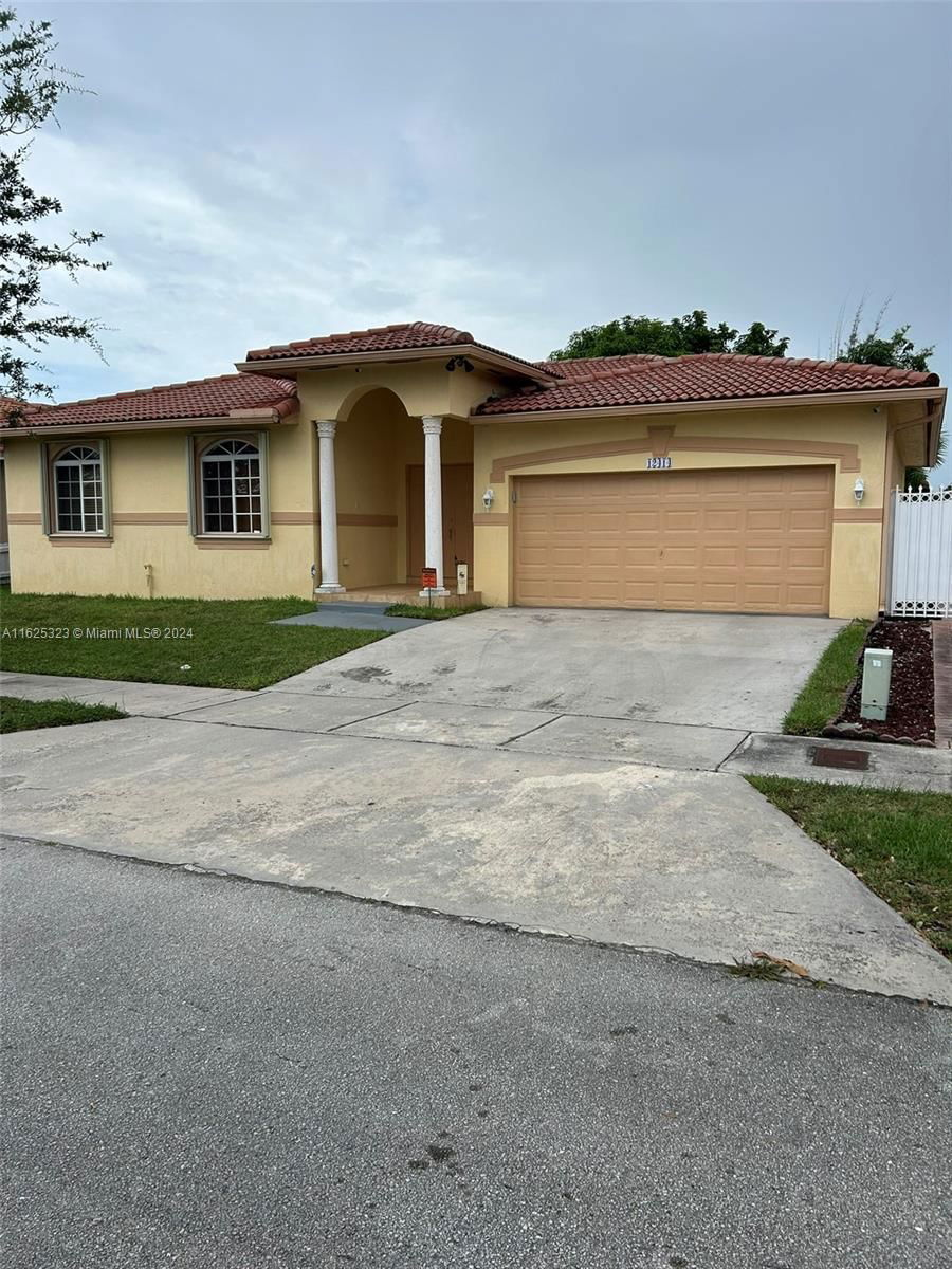 Real estate property located at 12414 213th St, Miami-Dade County, JESSLYN SUBDIVISION, Miami, FL
