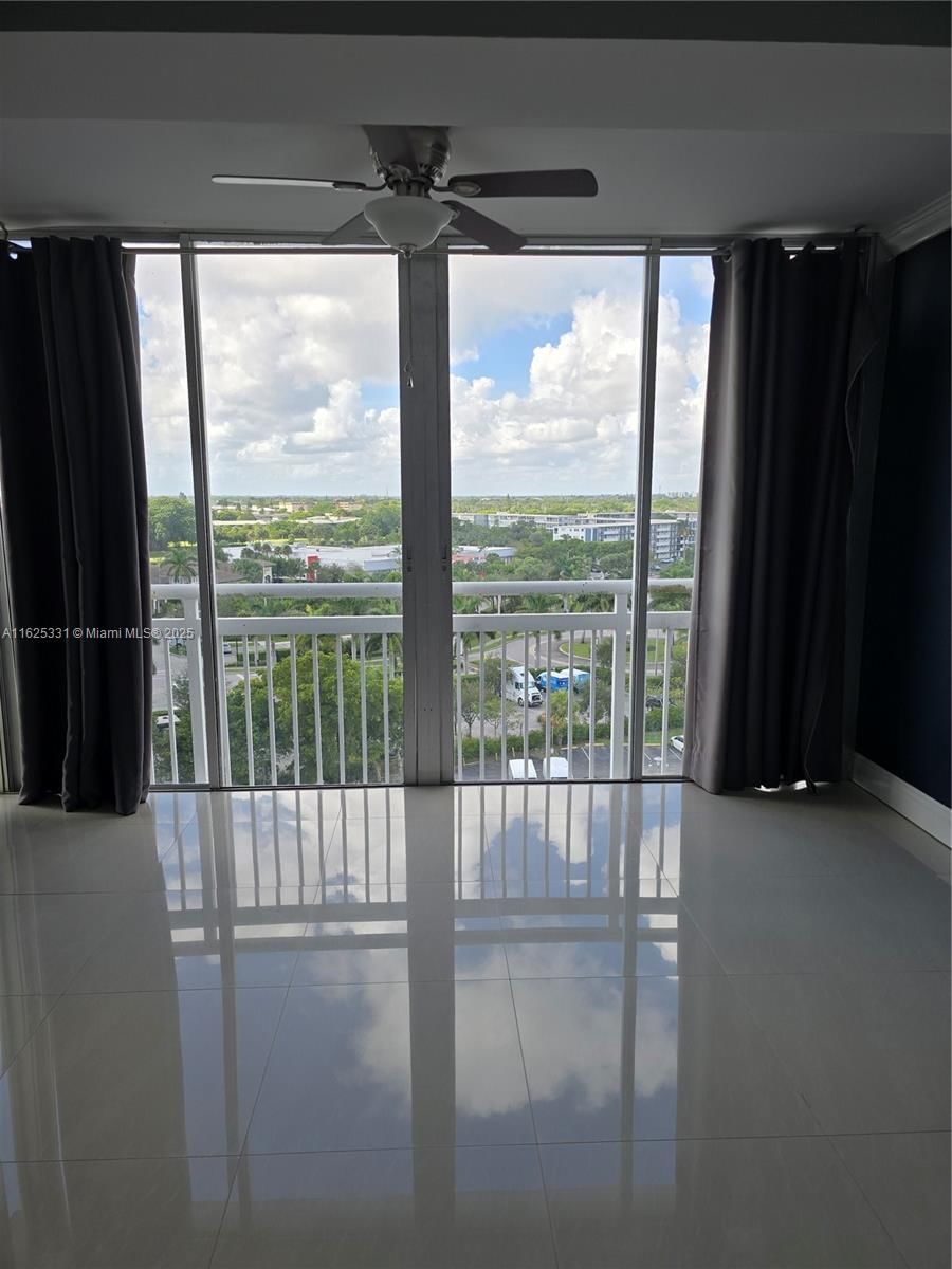 Real estate property located at 4400 Hillcrest Dr #916B, Broward, Hillcrest No 21 Condo, Hollywood, FL