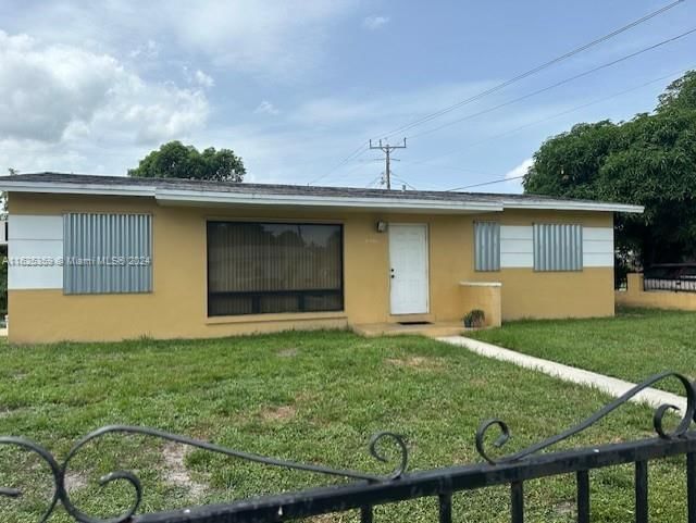 Real estate property located at 3901 168th St, Miami-Dade, CAROL CITY REV PLAT, Miami Gardens, FL