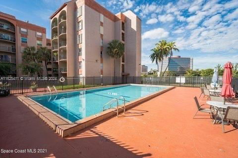 Real estate property located at 5199 7th St #111, Miami-Dade County, EL CID CONDO, Miami, FL