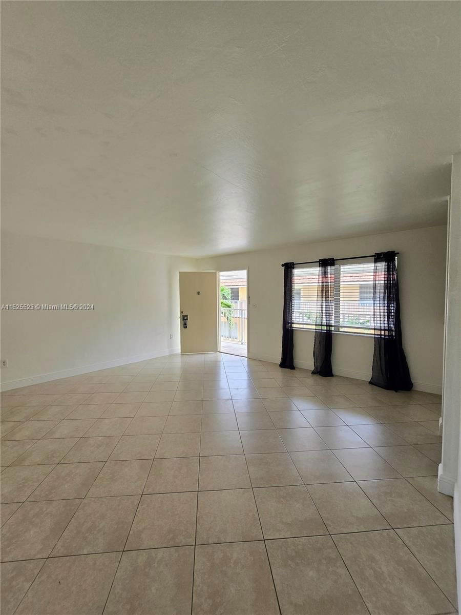 Real estate property located at 5325 77th Ct #210F, Miami-Dade County, LAKEVIEW GARDENS CONDO, Miami, FL