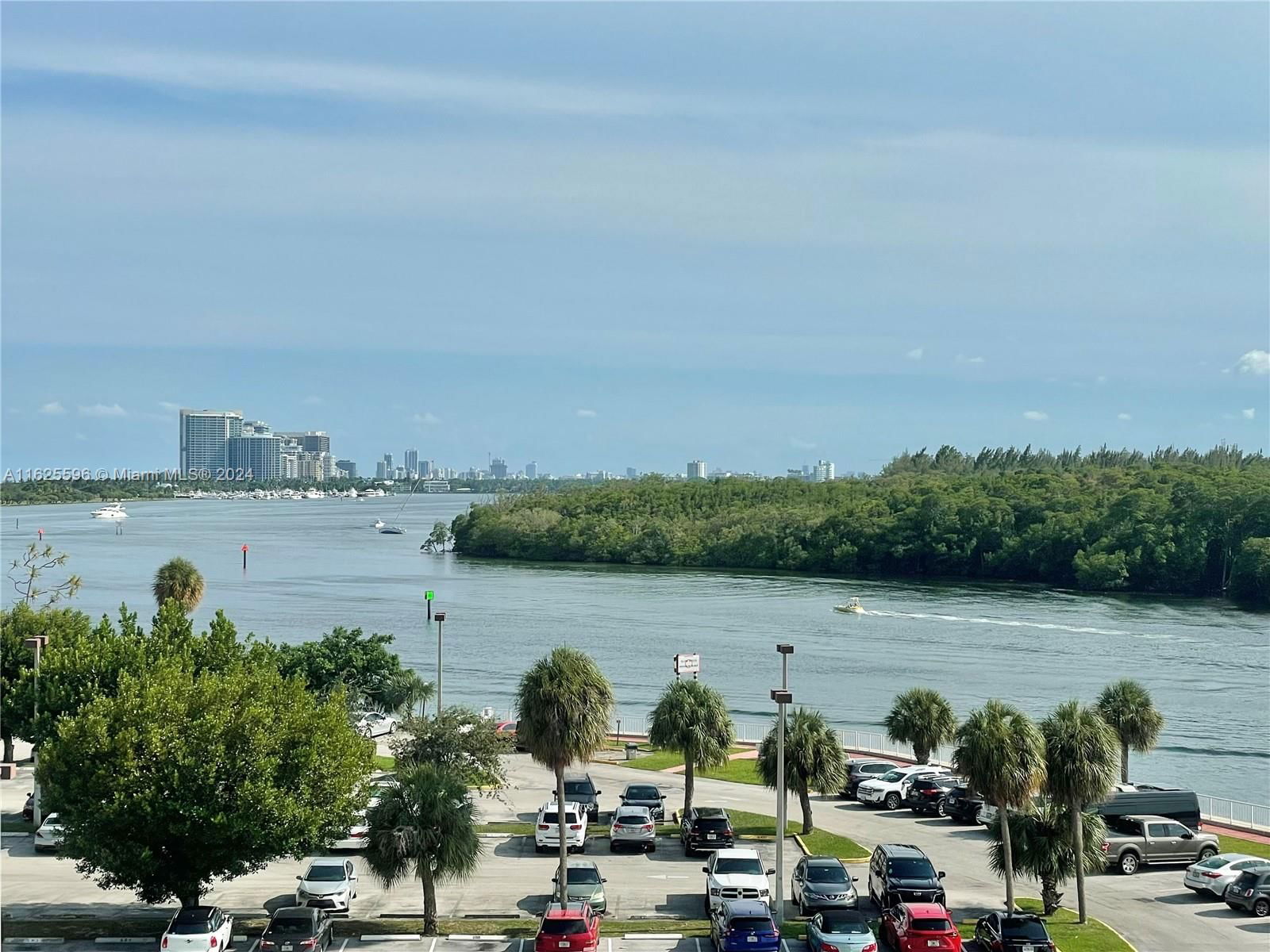 Real estate property located at 400 Kings Point Dr #510, Miami-Dade County, COASTAL TOWERS CONDO, Sunny Isles Beach, FL