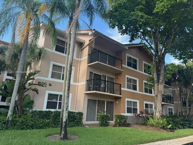 Real estate property located at 8701 Wiles Rd #303, Broward County, EDGEWATER CONDO, Coral Springs, FL