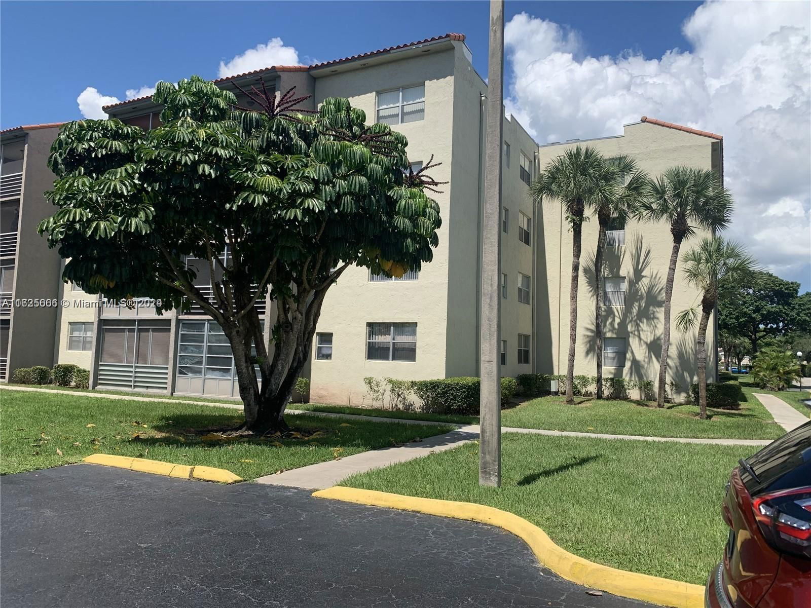 Real estate property located at 1820 81st Ave #3405, Broward County, COURTYARDS OF BROWARD CON, North Lauderdale, FL