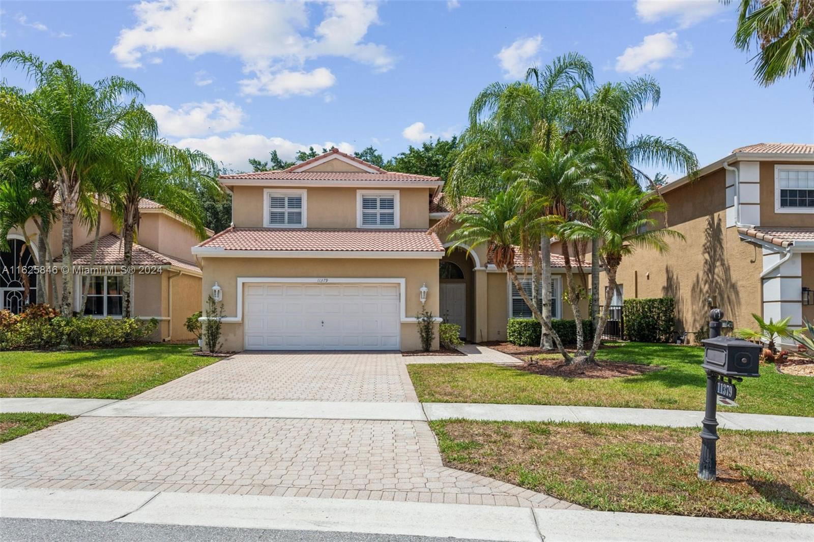 Real estate property located at 11379 Sea Grass Cir, Palm Beach, SHORES AT BOCA RATON PH 3, Boca Raton, FL