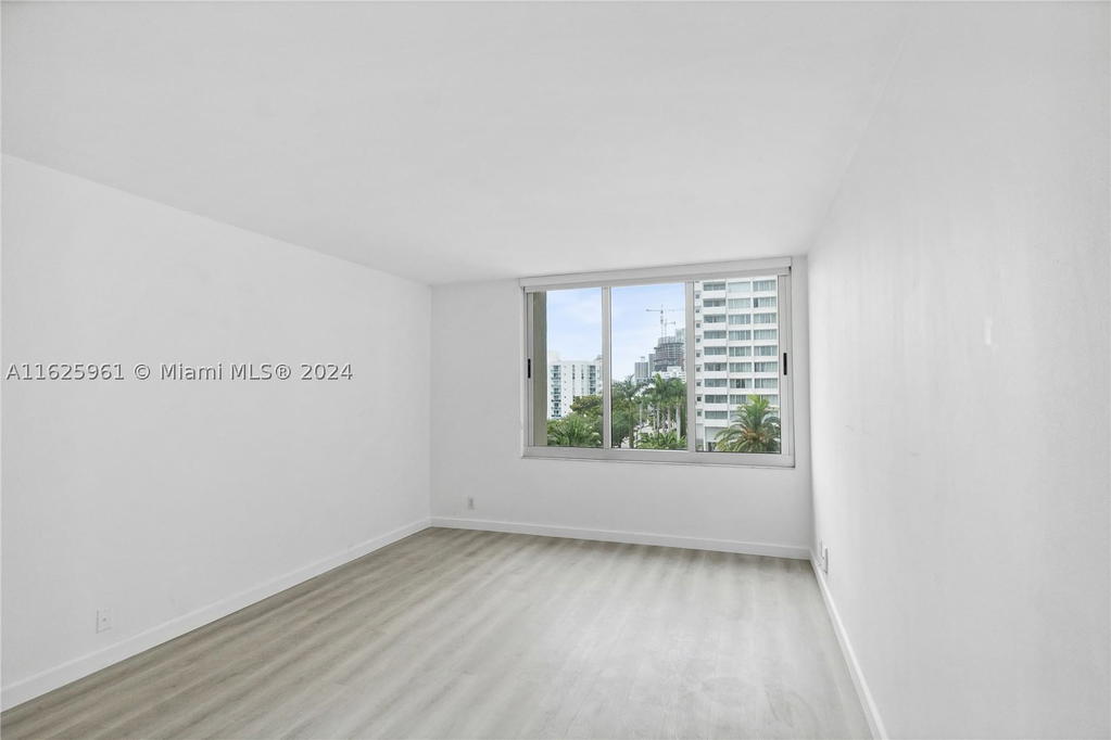 Real estate property located at 1200 West Ave #515, Miami-dade, Mirador 1200 Condo, Miami Beach, FL