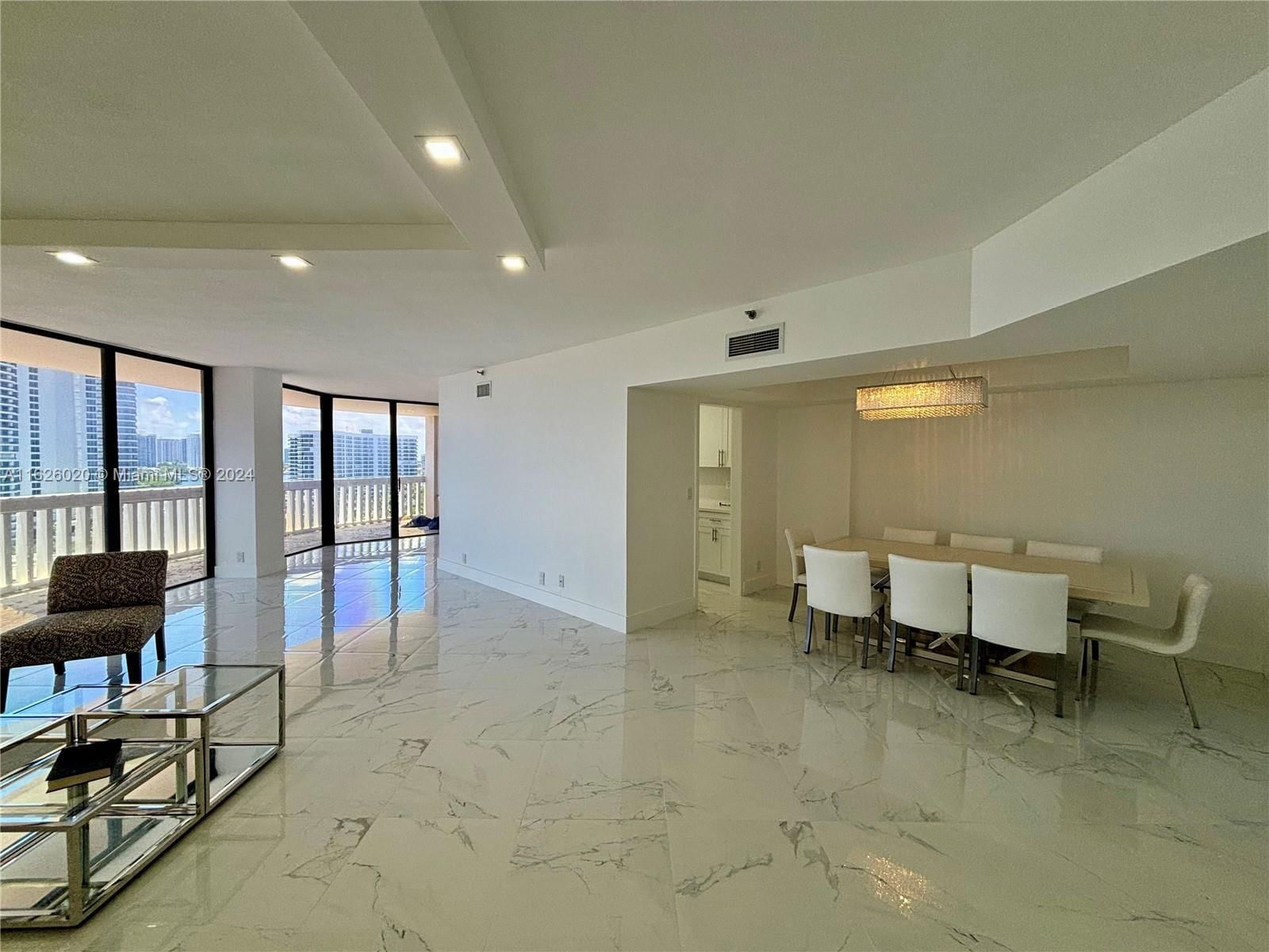 Real estate property located at 19355 Turnberry Way #10H, Miami-dade, Turnberry Towers Condo, Aventura, FL