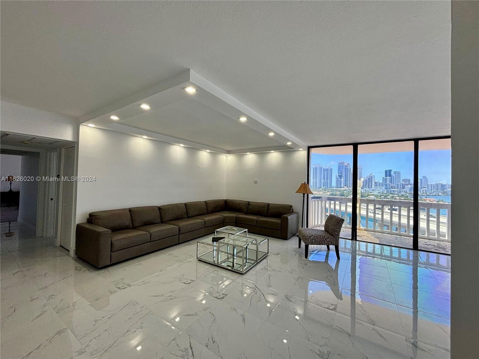 Real estate property located at 19355 Turnberry Way #10H, Miami-dade, Turnberry Towers Condo, Aventura, FL