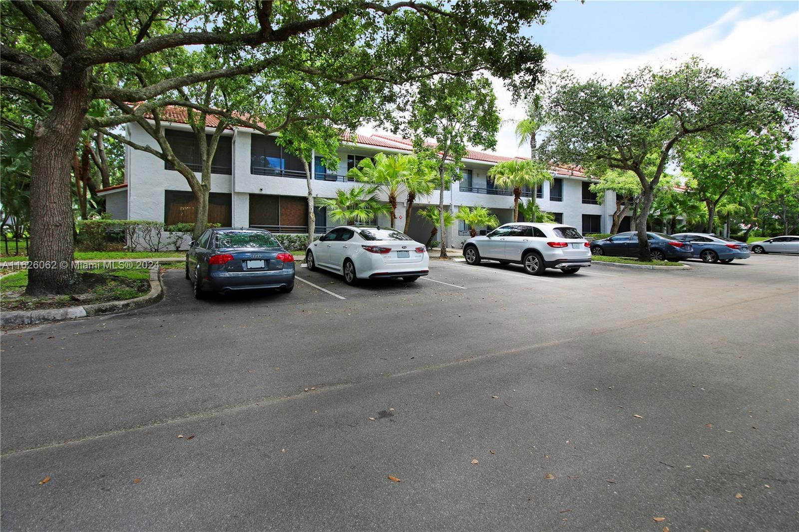 Real estate property located at 831 Lyons Rd #23101, Broward County, COCO PARC CONDO, Coconut Creek, FL