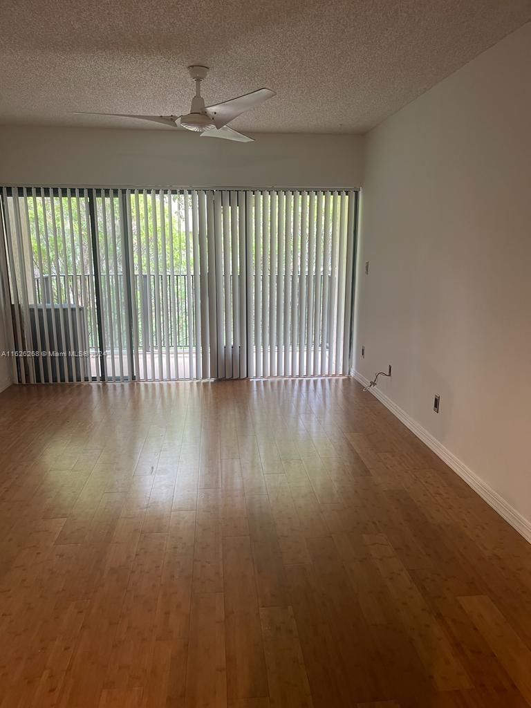 Real estate property located at 5901 Washington St #252, Broward, HAMPTON COURT CONDO, Hollywood, FL