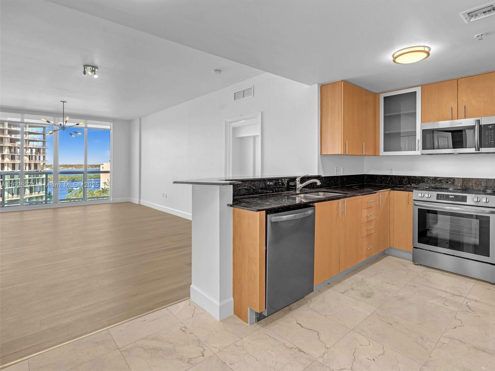 Real estate property located at 7900 Harbor Island Dr #1019, Miami-dade, 360 Condo A, North Bay Village, FL