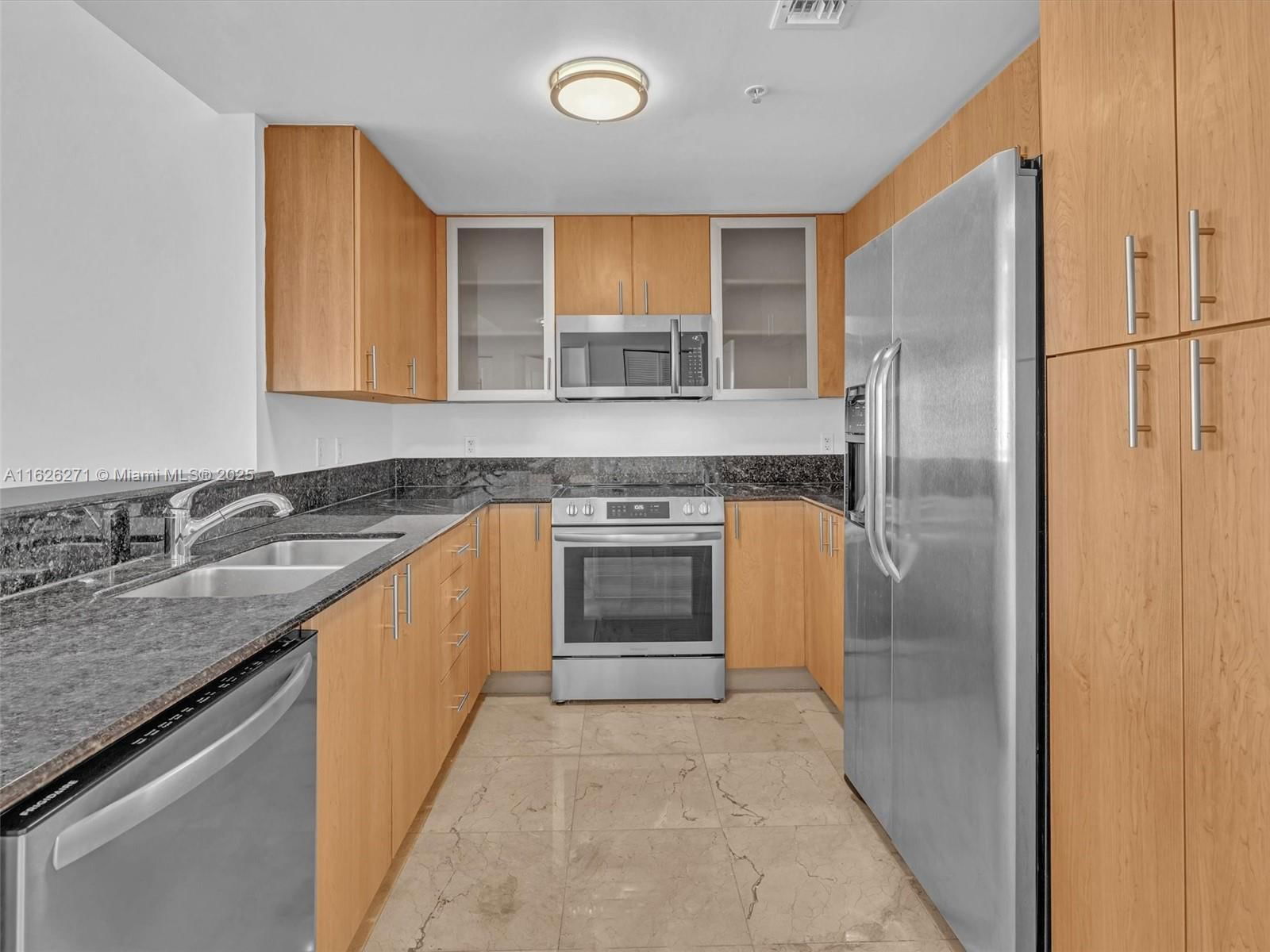 Real estate property located at 7900 Harbor Island Dr #1019, Miami-dade, 360 Condo A, North Bay Village, FL