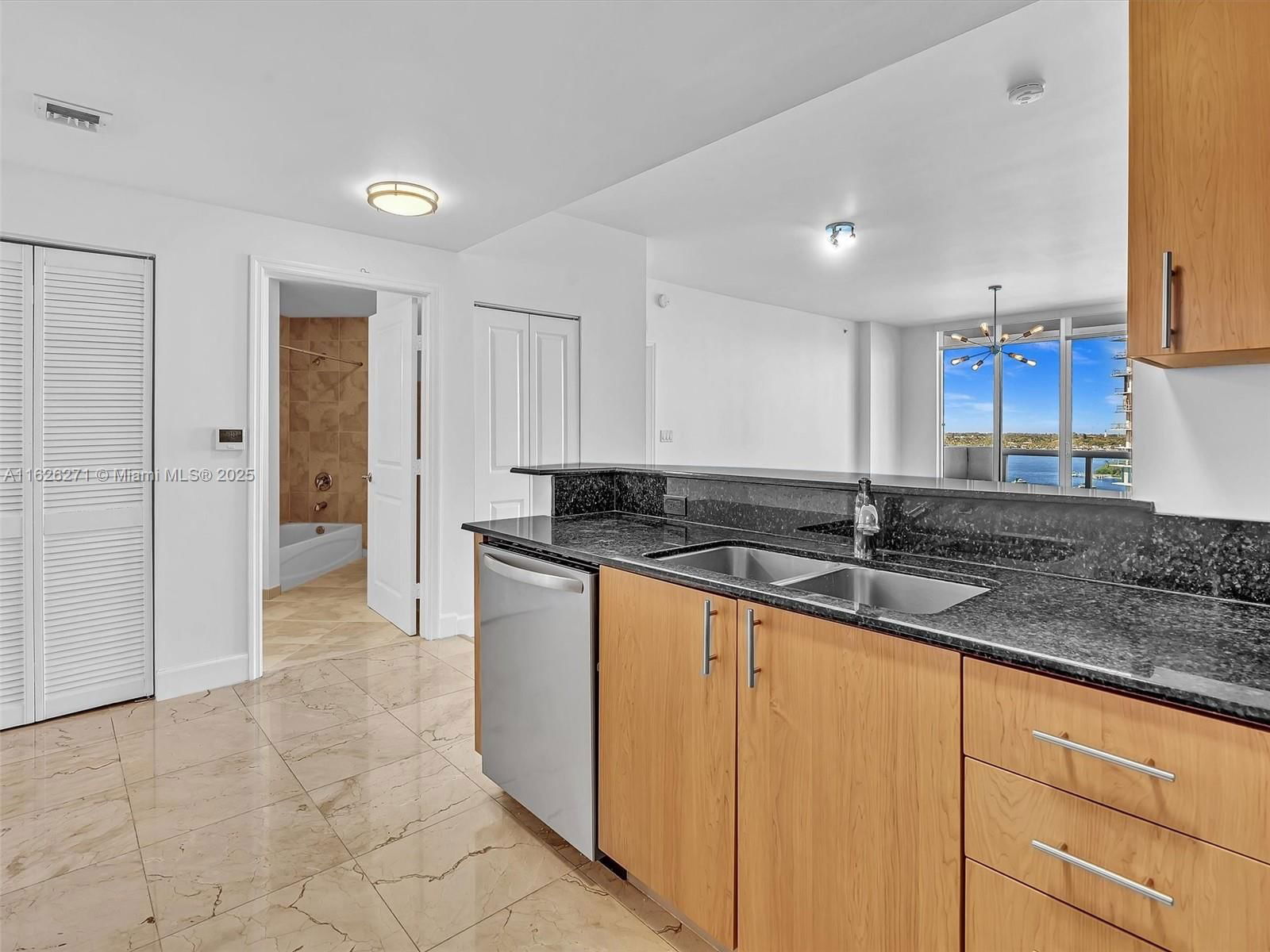 Real estate property located at 7900 Harbor Island Dr #1019, Miami-dade, 360 Condo A, North Bay Village, FL