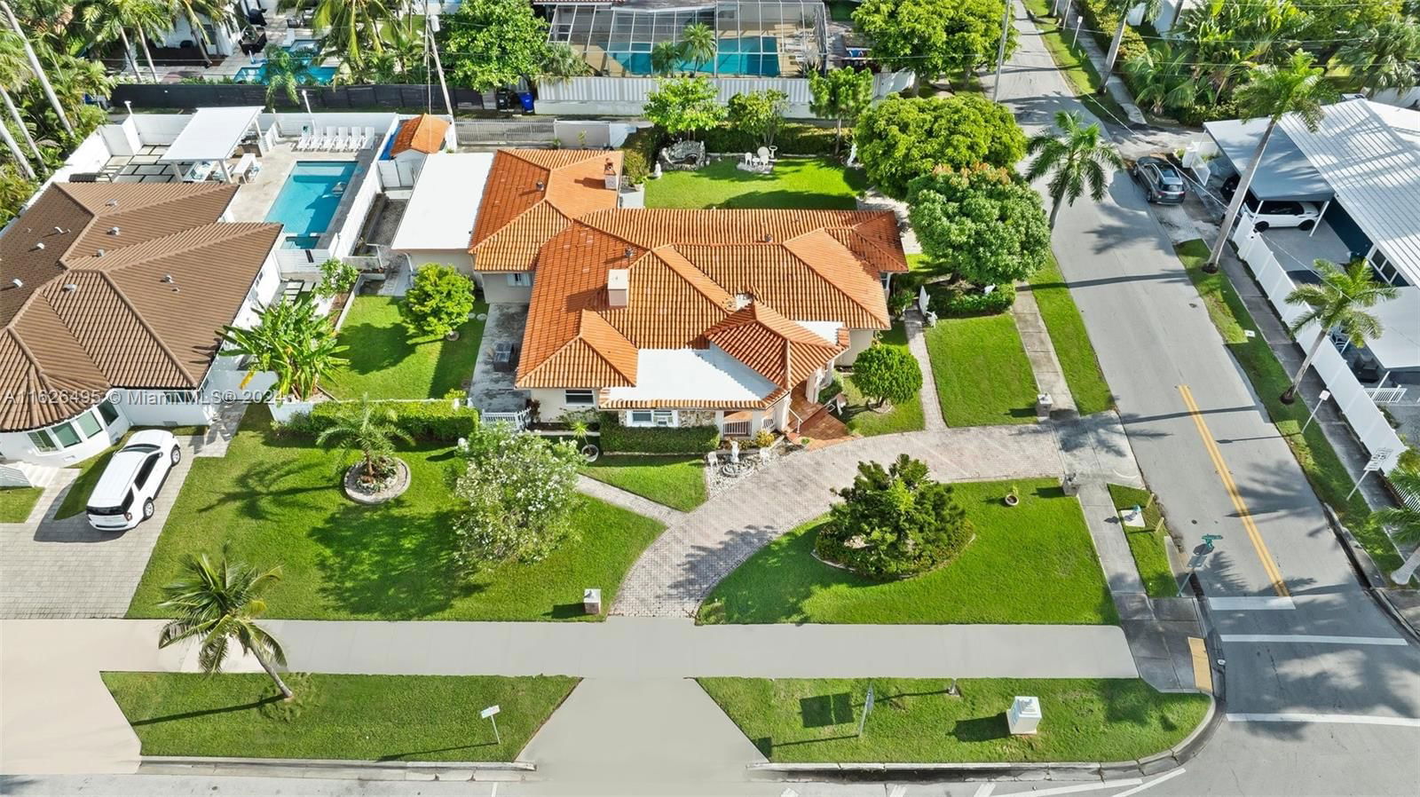 Real estate property located at 801 Hollywood Blvd, Broward County, HOLLYWOOD LAKES SECTION, Hollywood, FL