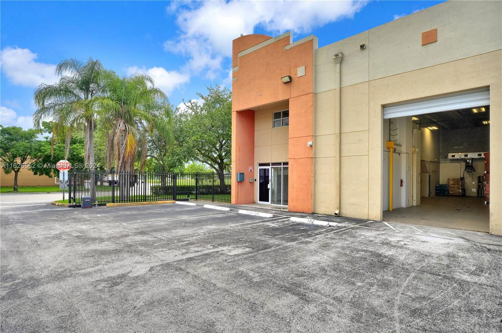 Real estate property located at 13701 143rd Ct, Miami-Dade County, Miami, FL