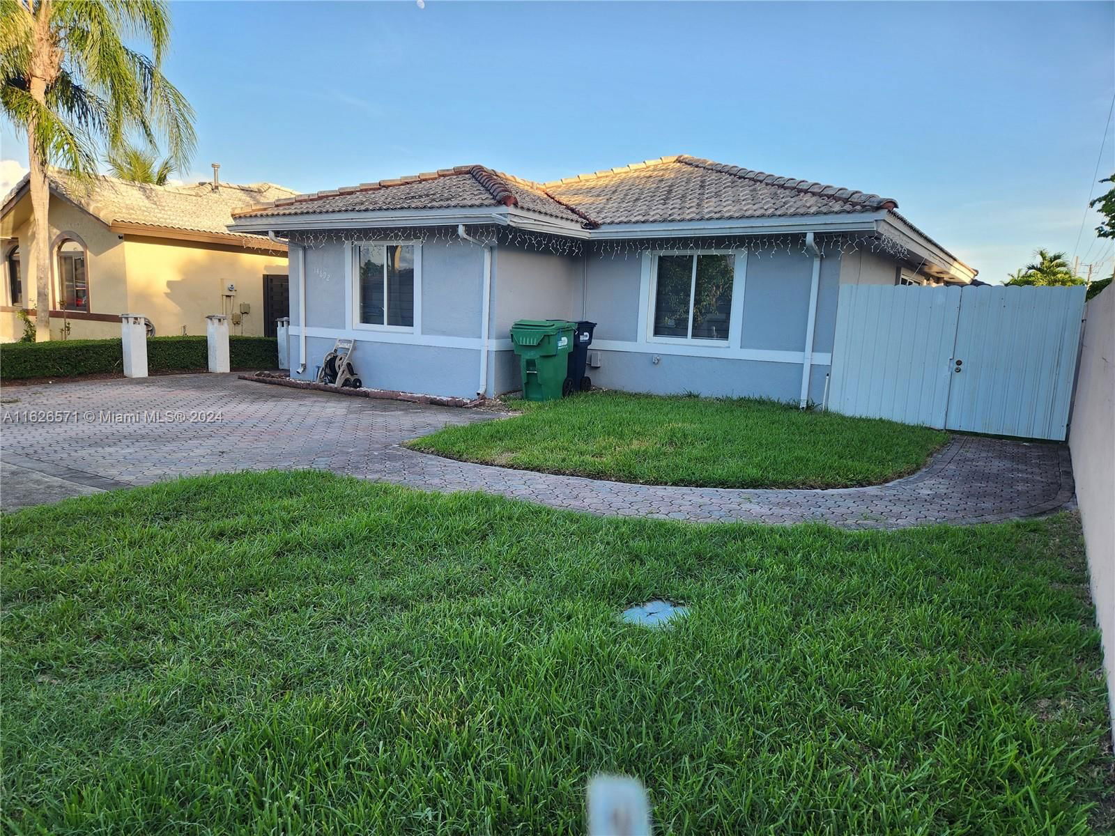 Real estate property located at 14692 170th St, Miami-Dade County, SOUTHWIND POINT, Miami, FL