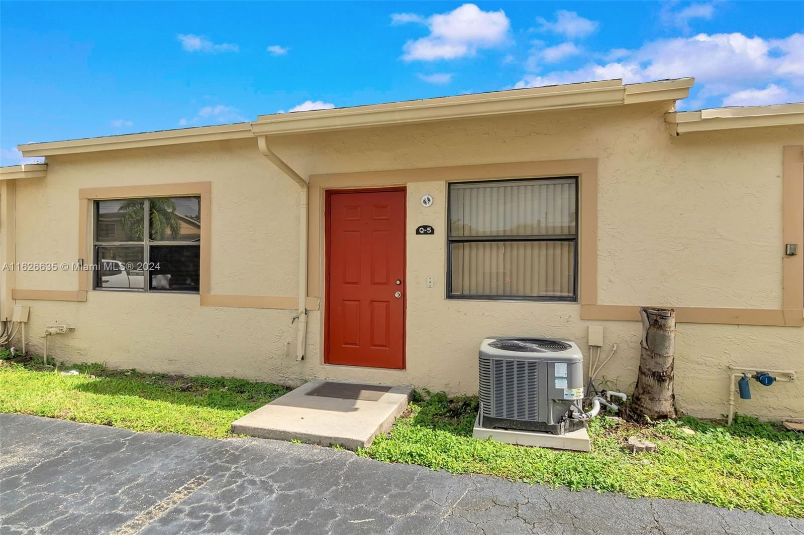 Real estate property located at 3370 Beau Rivage Dr #5Q, Broward, VILLAGE AT BLUE LAKE COND, Pompano Beach, FL