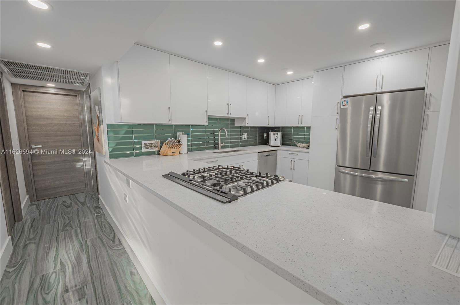 Real estate property located at 2030 Ocean Dr #1606, Broward, Parker Plaza Condo Estate, Hallandale Beach, FL